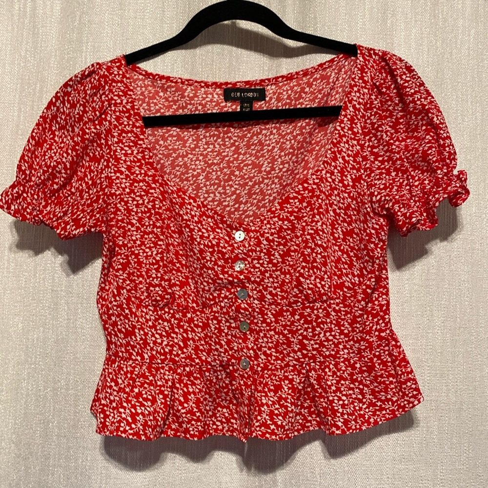 Red top - Picture 1 of 3